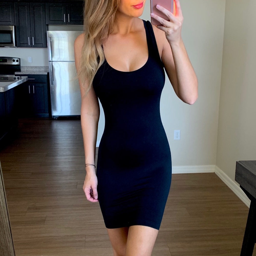 -Black Seamless Racerback Slip Dress-